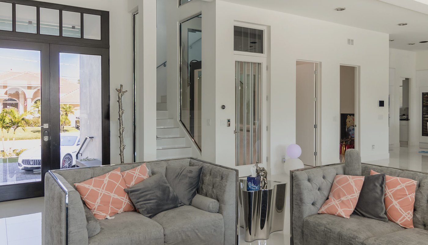 benefits-hero-background-1920x900