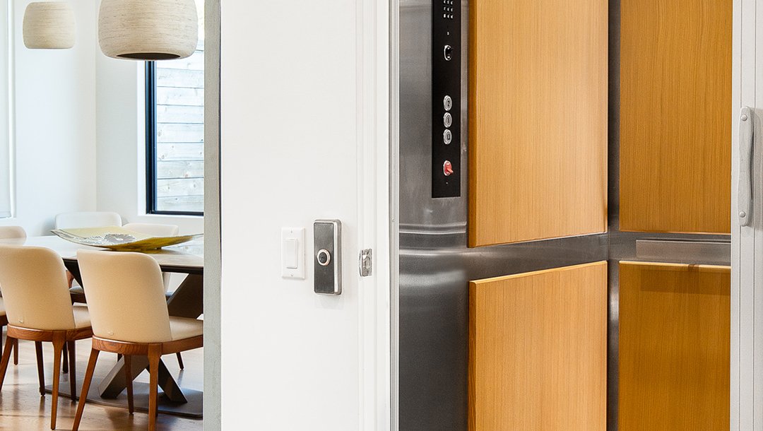 photo-arrow-with-copy-11-1080x610